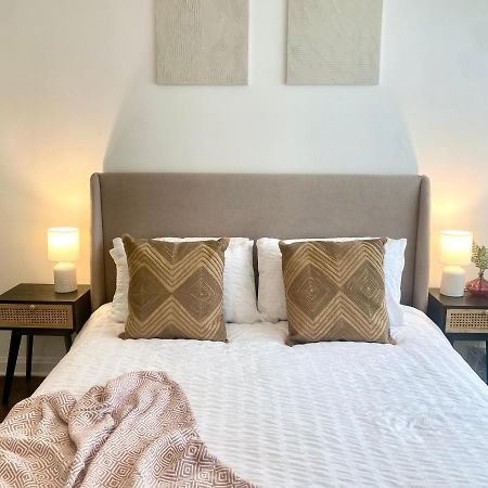 Newly Refurbished 2 Bedroom Apartment In South London Kültér fotó