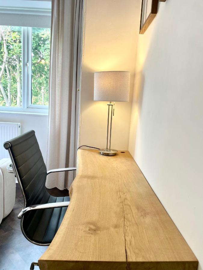Newly Refurbished 2 Bedroom Apartment In South London Kültér fotó