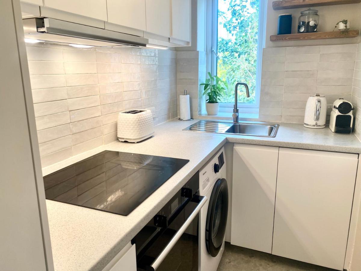 Newly Refurbished 2 Bedroom Apartment In South London Kültér fotó